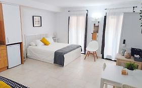 Lateral Rooms-Girona